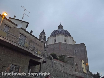 Montefiascone - I rocciatori in azione sulla cupola di Santa Margherita