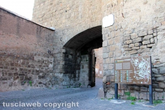 Da Porta Romana a Porta del Carmine
