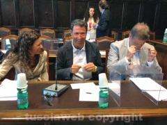 L\'ex sindaco Giulio Marini tra i banchi dell\'opposizione