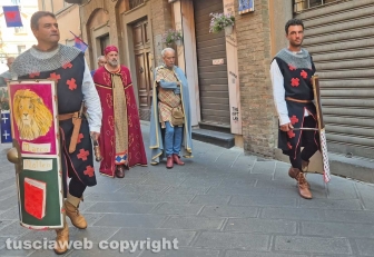 Montefiascone - Il corteo storico - Defuk e il servo Martino