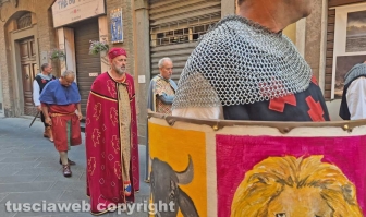 Montefiascone - Il corteo storico - Defuk e il servo Martino