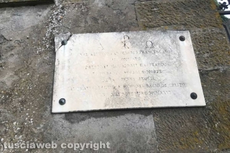 Viterbo - Degrado al cimitero di San Lazzaro