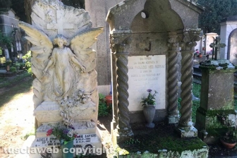 Viterbo - Degrado al cimitero di San Lazzaro
