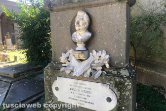 Viterbo - Degrado al cimitero di San Lazzaro