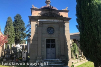 Viterbo - Degrado al cimitero di San Lazzaro