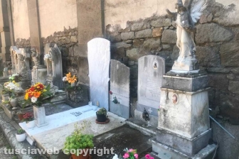 Viterbo - Degrado al cimitero di San Lazzaro