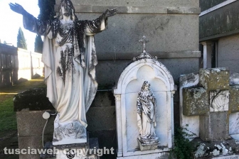 Viterbo - Degrado al cimitero di San Lazzaro