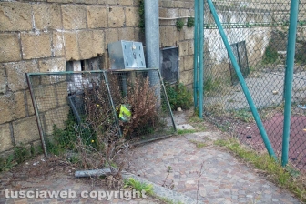 Degrado e sporcizia al Bucone