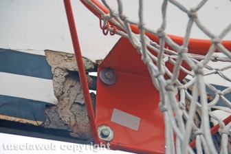 Degrado e sporcizia al Bucone