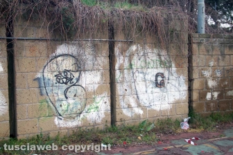 Degrado e sporcizia al Bucone