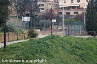Degrado e sporcizia al Bucone