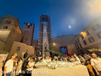 Montaggio della macchina di Santa Rosa - Dies Natalis - La statua della patrona