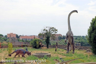 Viterbo - Dinosauri in carne e ossa