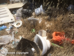 Discarica a cielo aperto a Castel D\'Asso