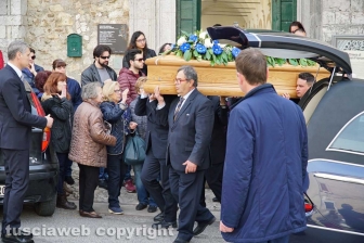 Dolore ad Amelia per i funerali di Francesco Marigliani