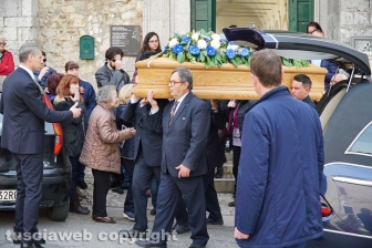 Dolore ad Amelia per i funerali di Francesco Marigliani