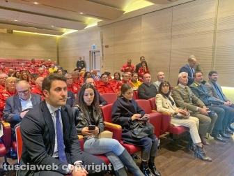 Croce rossa italiana - Donazione defibrillatori