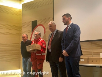Croce rossa italiana - Donazione defibrillatori