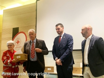 Croce rossa italiana - Donazione defibrillatori