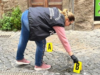 Viterbo - Donna precipita dal secondo piano