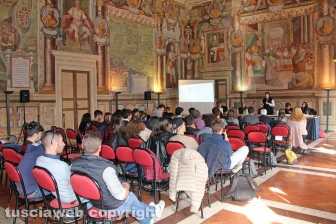 Donne greche e donne etrusche a confronto