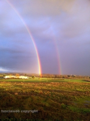 Doppio arcobaleno su Viterbo - Foto di Claudia Barbesin dalla Gescom