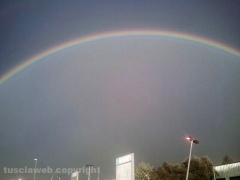 Doppio arcobaleno su Viterbo - Foto di Maurizio Cencioni dal Poggino