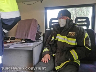 Viterbo - Protezione civile e vigili del fuoco al lavoro per le ricerche di Giuseppe Maravigna