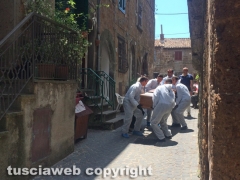 Barbarano Romano - Due cugini trovati morti in casa