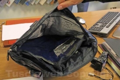 Rubano profumi, due ragazze arrestate