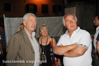 Santa Rosa - Gloria si illumina di immenso