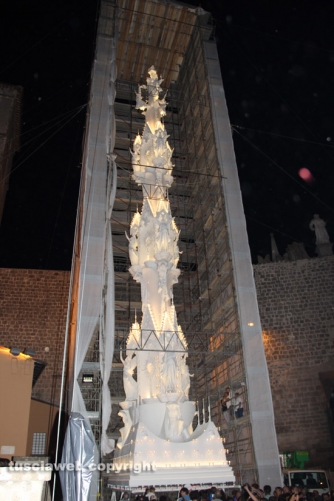 Santa Rosa - Gloria si illumina di immenso