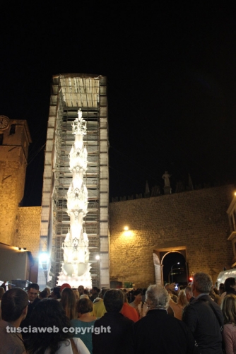 Santa Rosa - Gloria si illumina di immenso