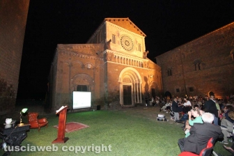 Tuscania - E' Sgarbi show