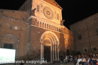 Tuscania - E' Sgarbi show