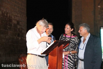Tuscania - E' Sgarbi show