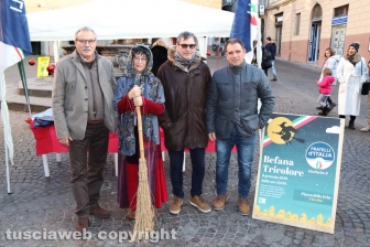 Viterbo - La Befana tricolore