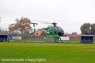 Elicottero dei carabinieri in azione per le ricerche di Giuseppe Maravigna
