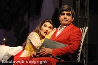 Elio canta l'opera a Caffeina