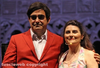 Elio canta l'opera a Caffeina