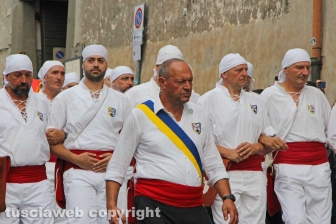 Luigi Aspromonte e i facchini di Santa Rosa