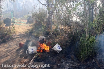 Ennesimo incendio a Ponte di Cetti
