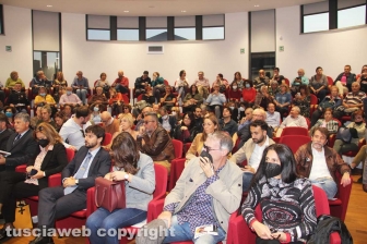 Enrico Mentana ai Pirati della bellezza