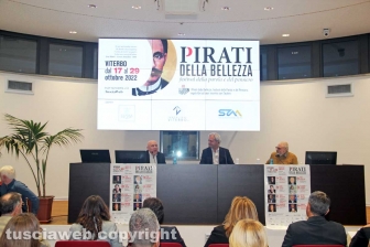 Enrico Mentana ai Pirati della bellezza