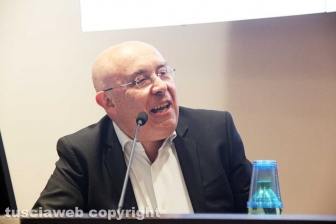 Enrico Mentana ai Pirati della bellezza