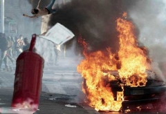 Er Pelliccia, la rete ironizza