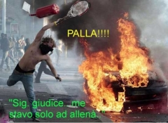 Er Pelliccia, la rete ironizza