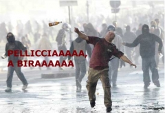 Er Pelliccia, la rete ironizza