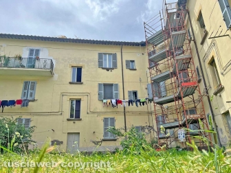 Erba alta tra via del Massaro e via Pietro Vanni