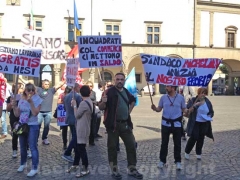 Esattorie, la protesta dei lavoratori a piazza del Comune